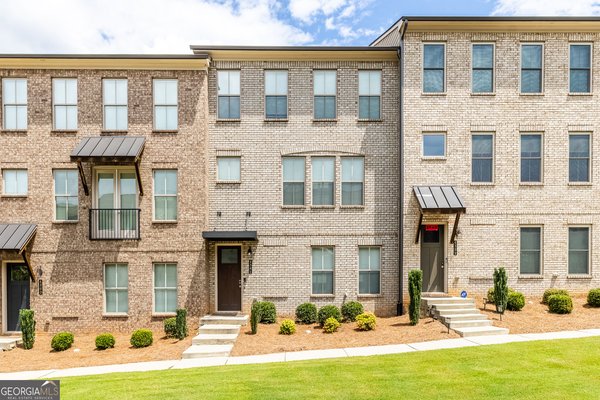 4361 White spruce ally, Doraville