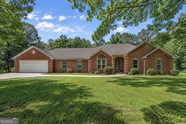 1041 Forest Hills Drive Conyers