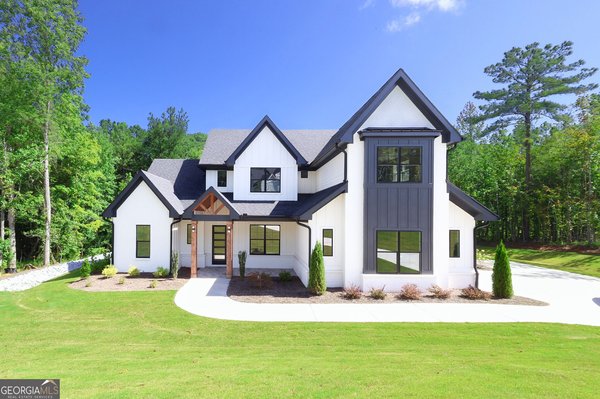 121 Forest Berry Court Newnan