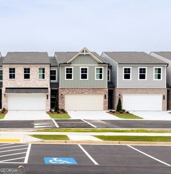 543 Raelyns Way, Loganville