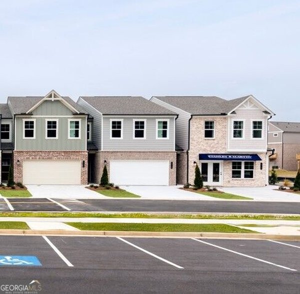 539 Raelyns Way, Loganville