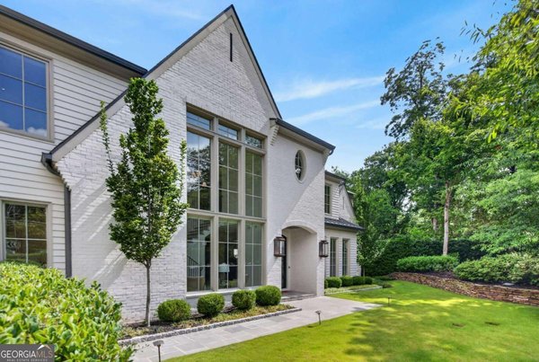 main picture of 299 The Prado, Atlanta