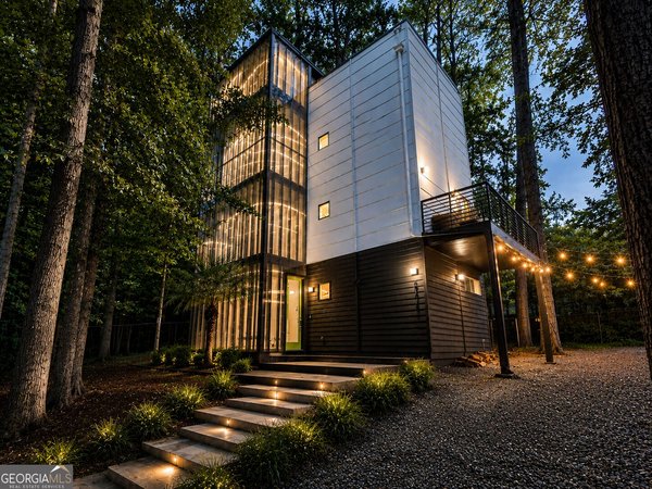 5724 Kayron Drive Atlanta