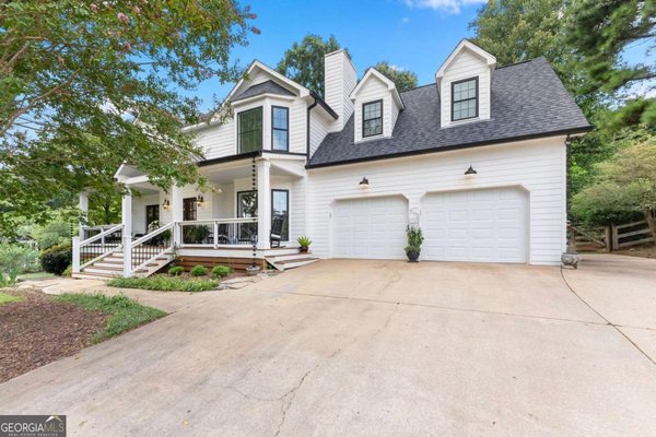 main picture of 1615 Bluewater Court, Cumming