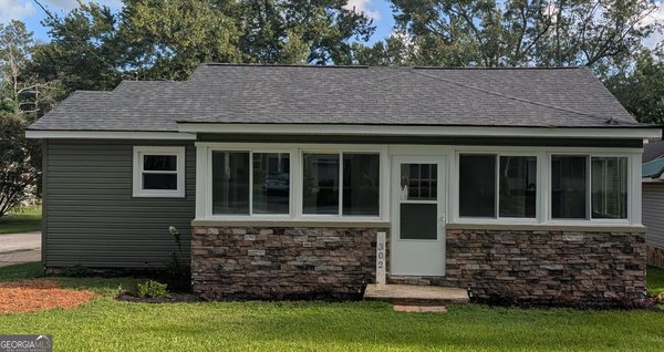 302 Pennsylvania Avenue Carrollton