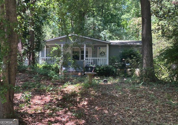 19 Peachtree Lake Drive Sharpsburg