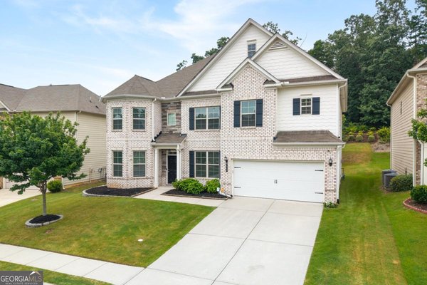 3946 Woodoats Circle Buford