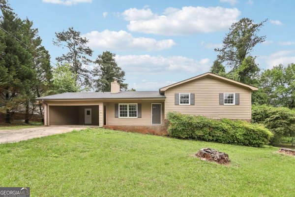6041 Ridge Way Douglasville