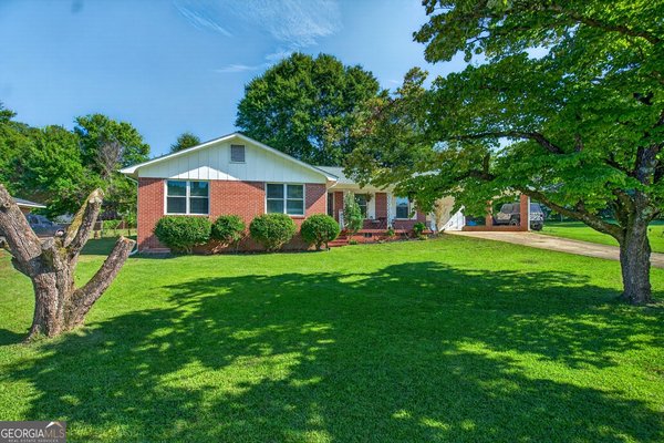 928 Norwood Drive Lagrange