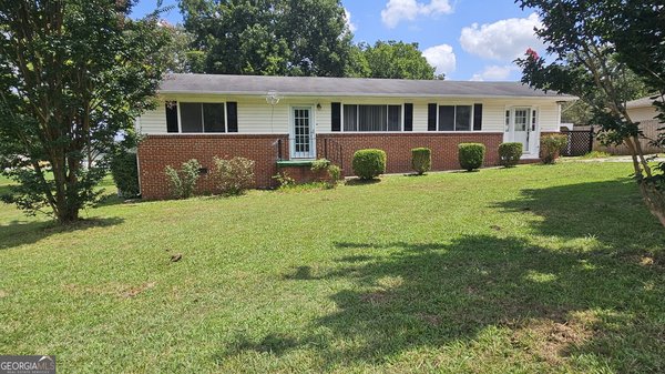 155 Lake Avenue, Ringgold