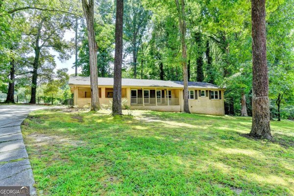 1138 Woodland Circle Lawrenceville