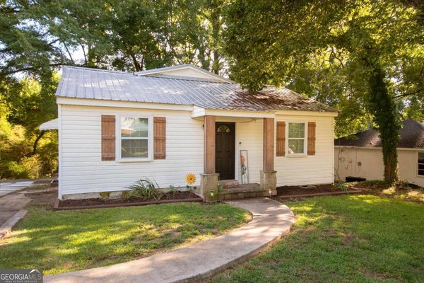 211 Rutland Circle Lagrange