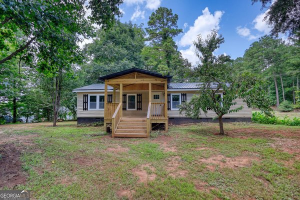 24 Davis Street, Monticello