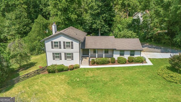 9630 Pine Thicket Way Roswell