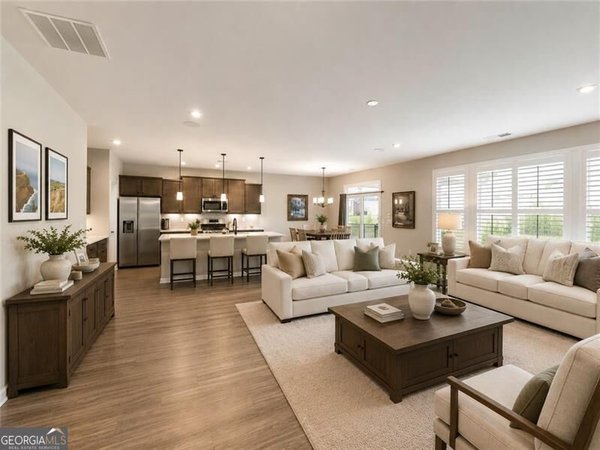 627 Michigan Circle, Hoschton