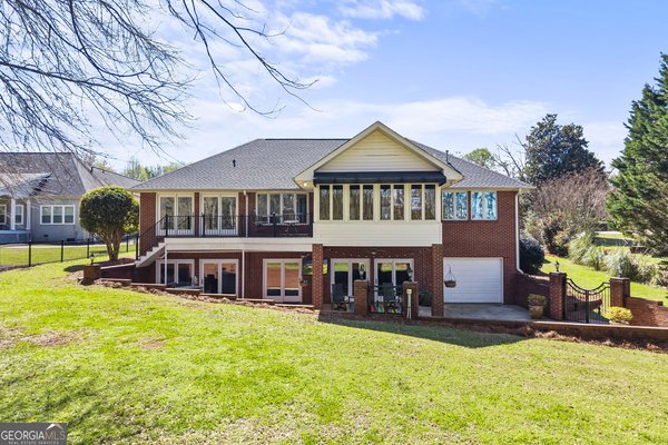 424 Capri Point, Lavonia