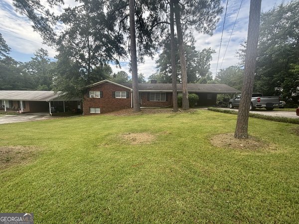 2986 Crestline Drive Macon