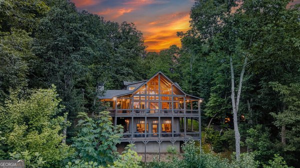 50 Broken Arrow Path, Blue Ridge