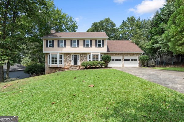 9126 Branch Valley Way, Roswell