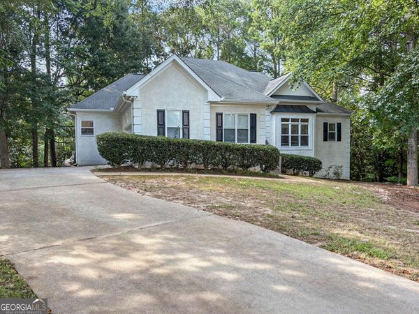 100 Wyngate Drive Newnan