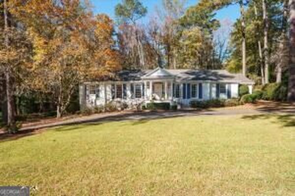 2783 Hillandale Circle, Macon