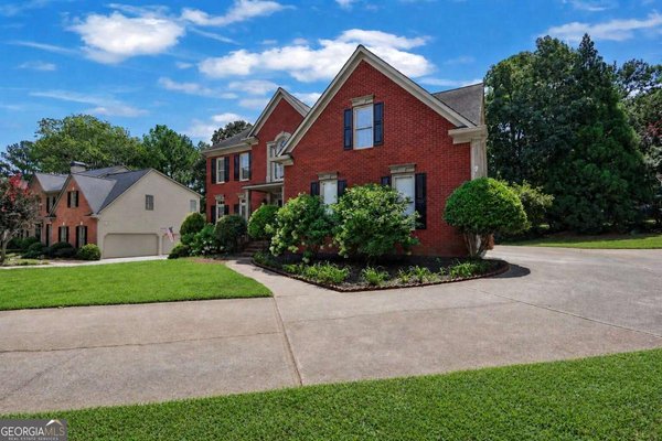 1896 Kennard Court, Snellville