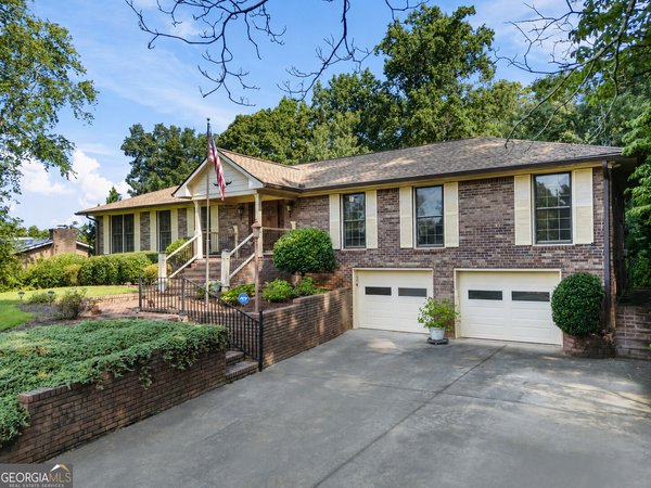 2950 Foothill Trail, Marietta