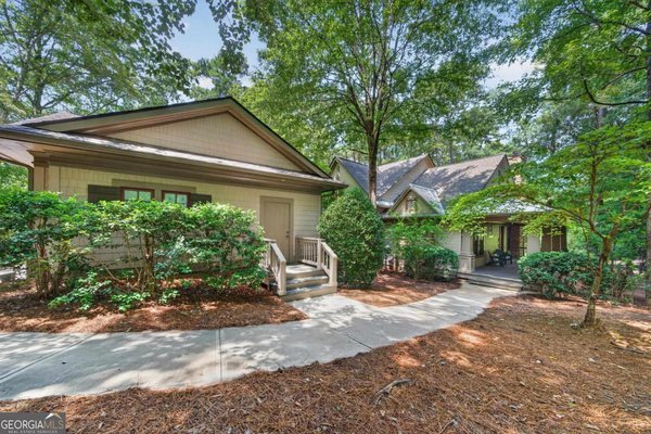 1091 Lockets Trail, Greensboro