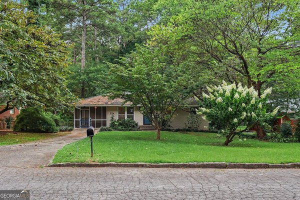 924 Greenbriar Place, Decatur