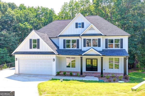 main picture of 9135 Fox Trail Lane, Gainesville