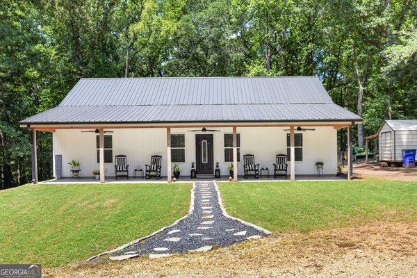 206 Lake Oglethorpe Drive, Arnoldsville