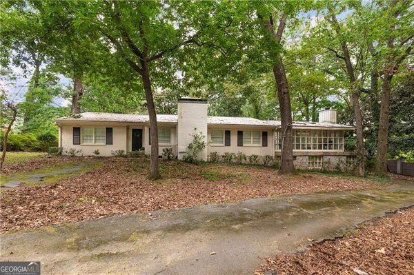 4715 Ridgeview Road, Dunwoody