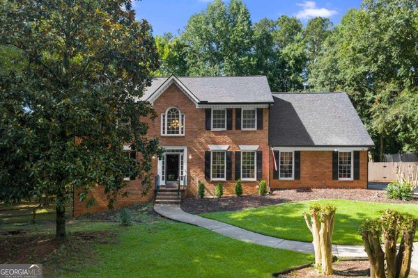 10560 Haynes Bridge Road, Alpharetta