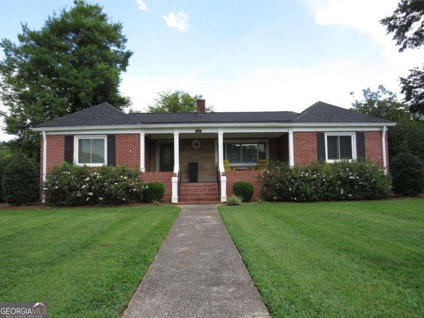 318 College Street, Cedartown
