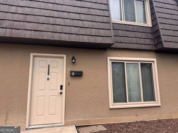 1818 Ashborough Circle Marietta