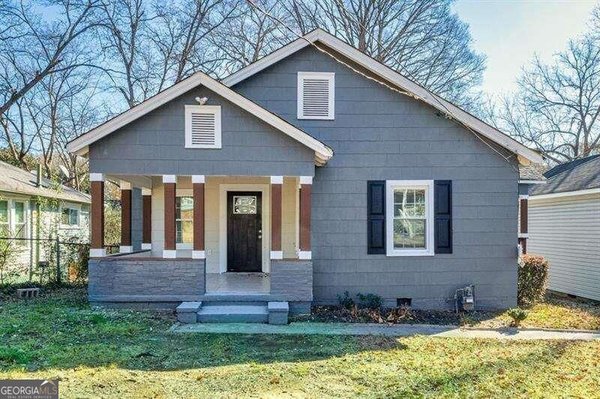 2506 Maple Street East Point