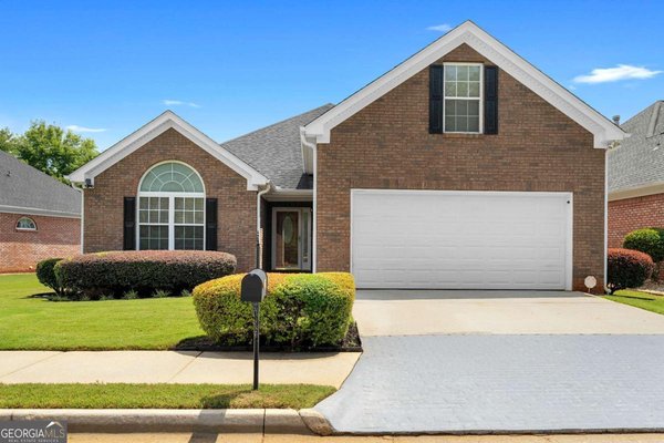 235 Prominent Loop Mcdonough