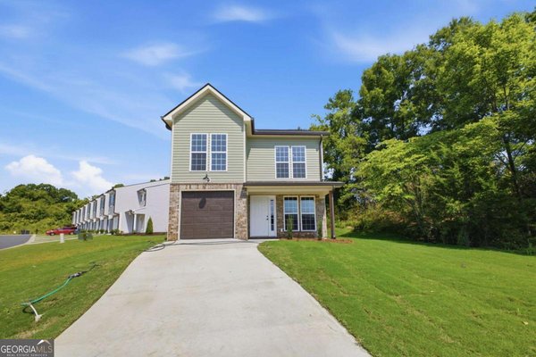 305 Legacy Lane Calhoun