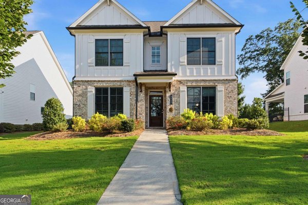 3241 Rockbridge Road, Avondale Estates
