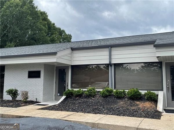 600 Houze Way, Roswell