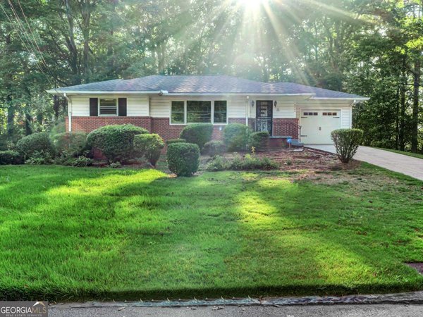 2560 Wood Valley Drive, East Point