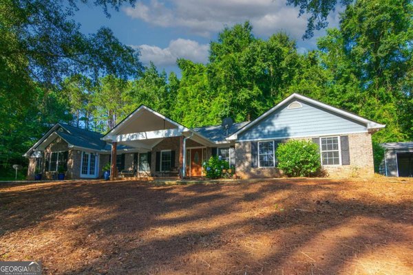 253 Price Road, Pine Mountain