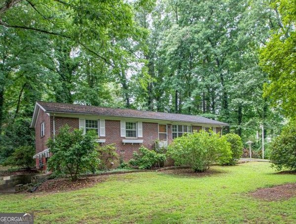 442 Stonewood Drive, Stone Mountain