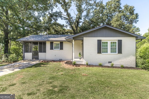 2061 Manson Road, Macon