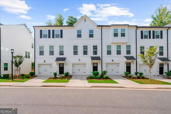main picture of 140 Werner Brook Way, Atlanta