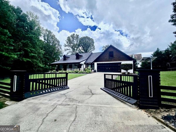 1800 Ashton Brooke Lane, Buford