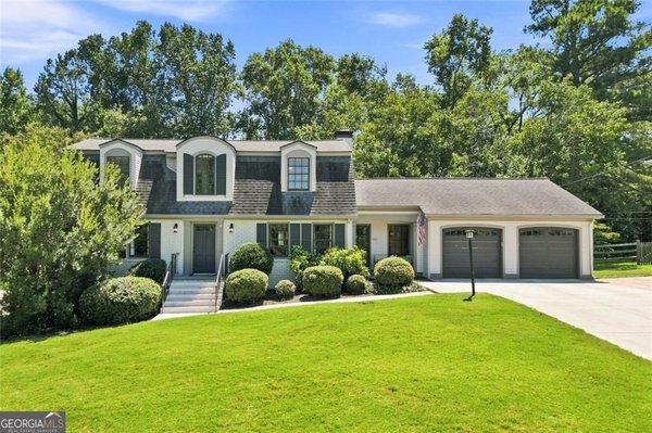 241 Angla Drive Smyrna