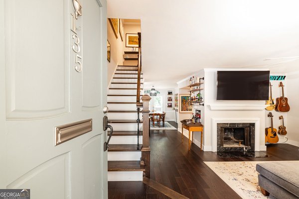135 Woodmere Square Atlanta