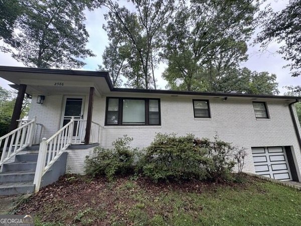 2586 Cherrywood Lane Marietta