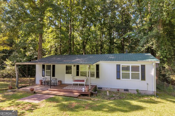 121 Lake View Court, Lavonia